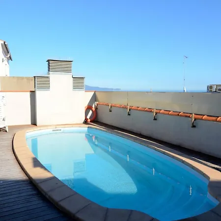 For Six People With Swimming Pool Apartamento *